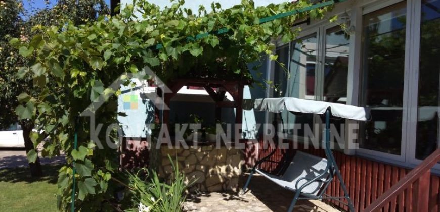 KUĆA SA POTKROVLJEM U BANJI VRDNIK