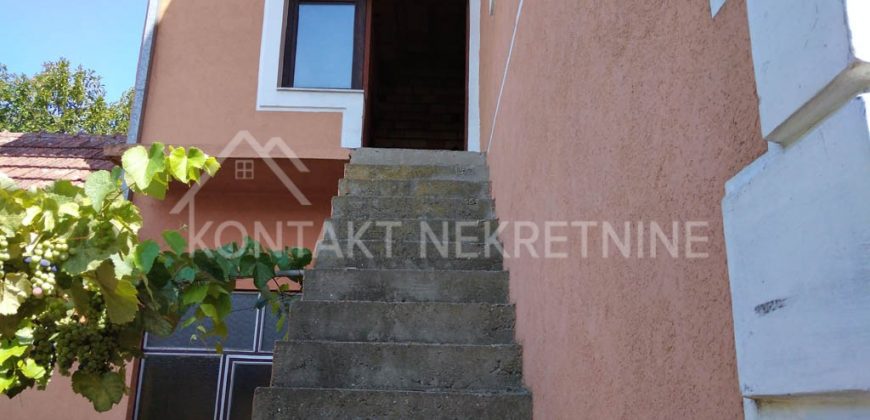 Kuća Na Sprat U Najlepšem Delu Rume