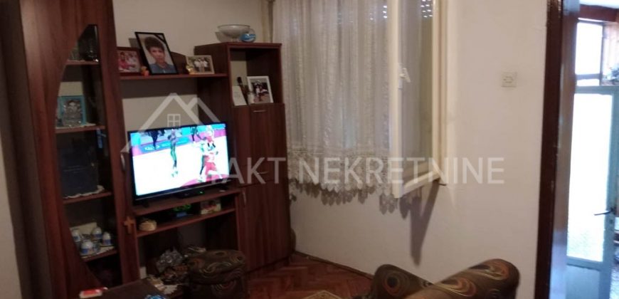 Kuća Na Sprat U Najlepšem Delu Rume