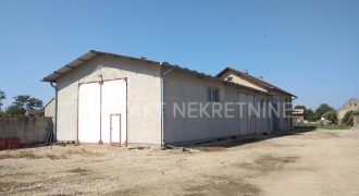 Stambeno – Poslovni Prostor u Vognju