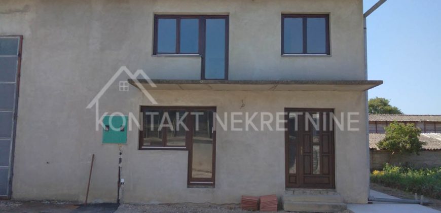 Stambeno – Poslovni Prostor u Vognju