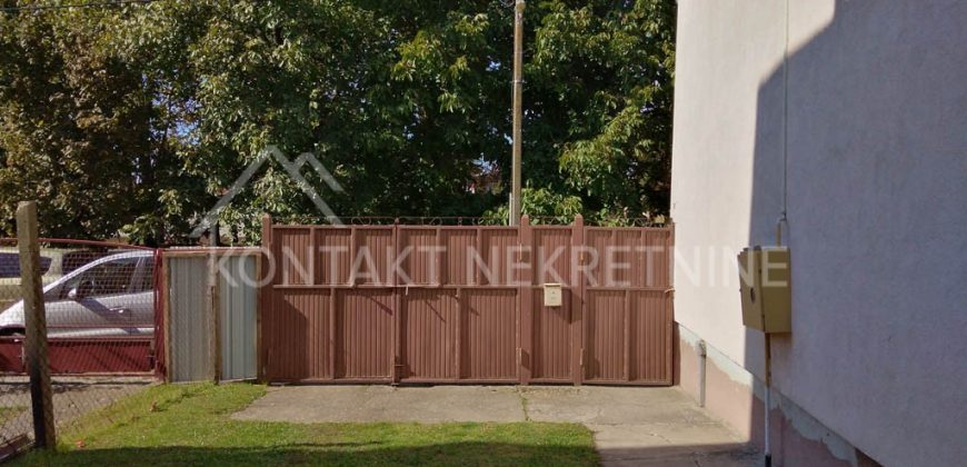 Kompletno Renovirana Prizemna Kuća