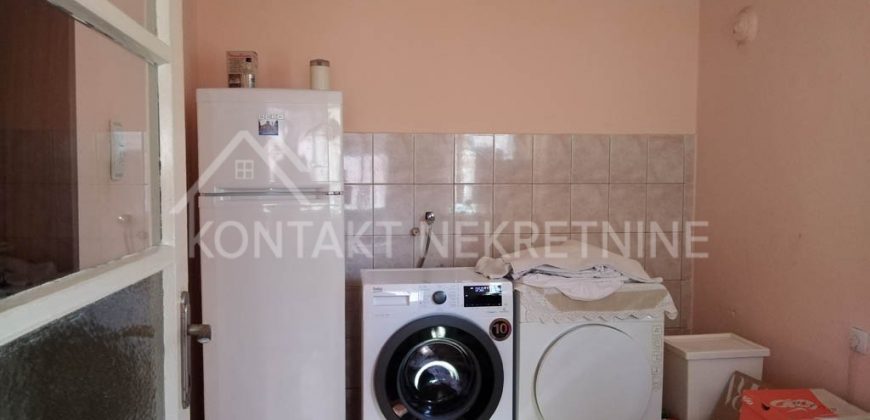 Kompletno Renovirana Prizemna Kuća