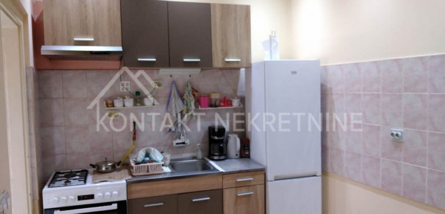 Kompletno Renovirana Prizemna Kuća