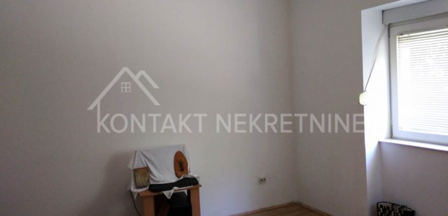 Kompletno Renovirana Prizemna Kuća