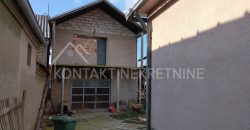 Četvorosobna Prizemna Kuća Sa Radionicom