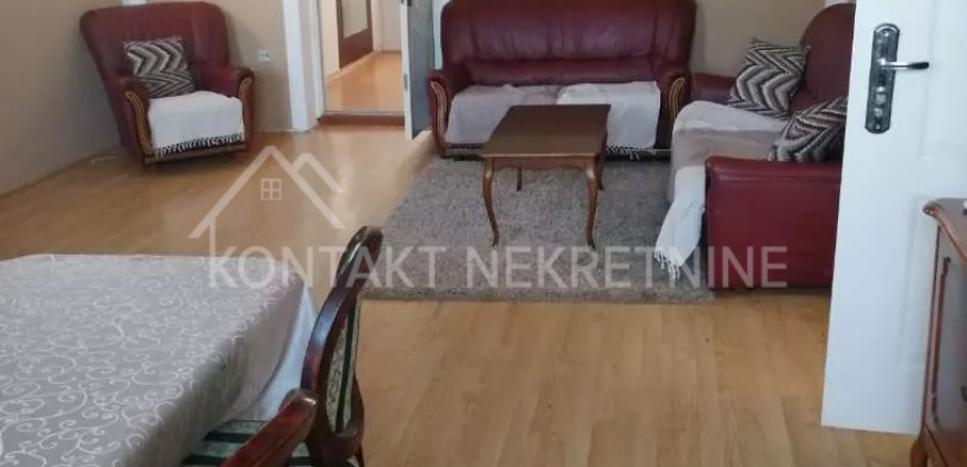Prostrana Kuća U Istočnom Delu Rume