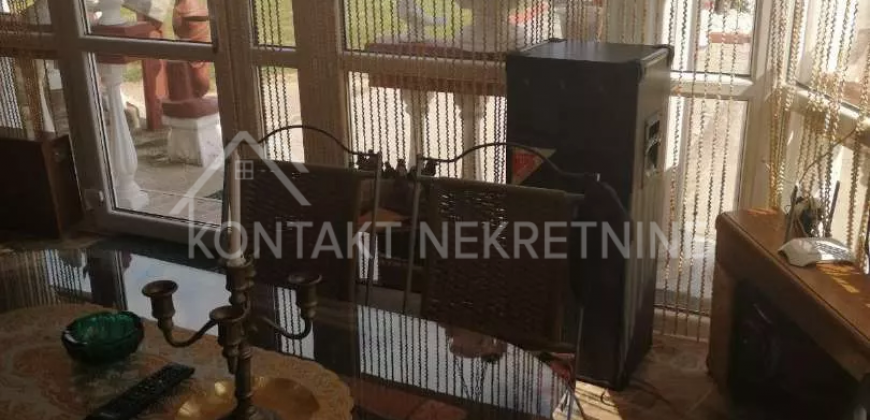 Prostrana Kuća U Istočnom Delu Rume