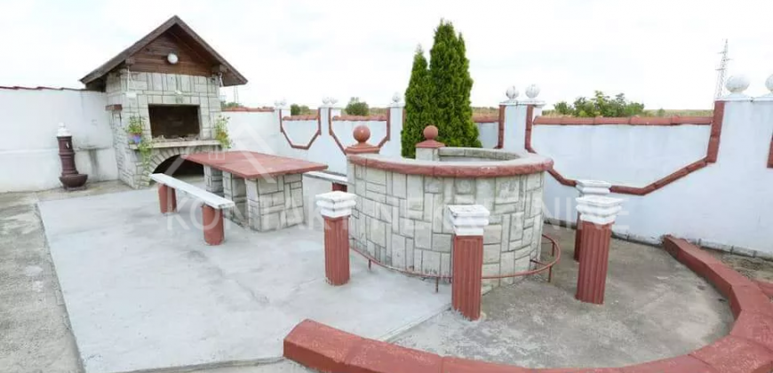 Prostrana Kuća U Istočnom Delu Rume