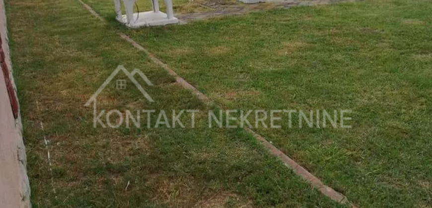 Prostrana Kuća U Istočnom Delu Rume