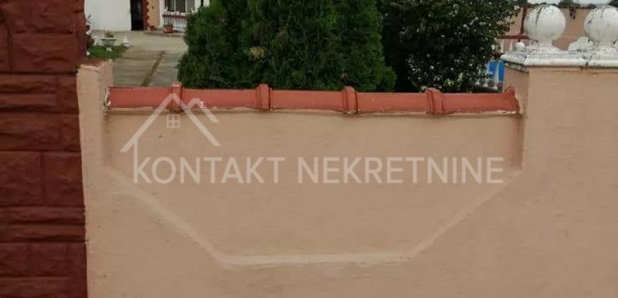 Prostrana Kuća U Istočnom Delu Rume