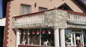 Prostrana Kuća U Istočnom Delu Rume