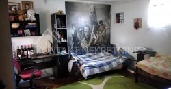 Kuća Sa Dve Stambene Jedinice