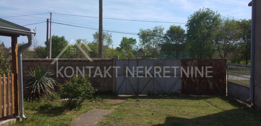 Seosko imanje u centru Buđanovaca