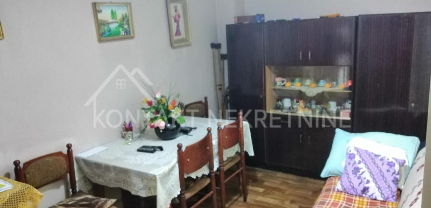 STAMBENO POSLOVNI PROSTOR U CENTRU RUME