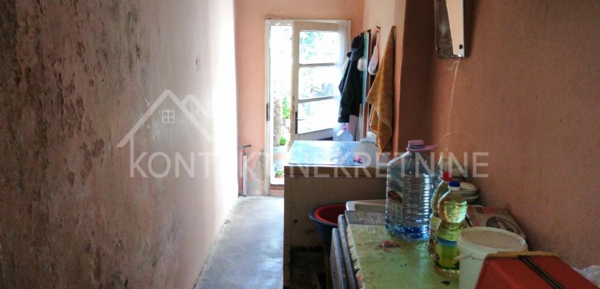 STAMBENO POSLOVNI PROSTOR U CENTRU RUME