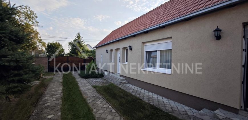 Renovirana Kuća U Nikincima