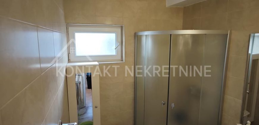 Renovirana Kuća U Nikincima