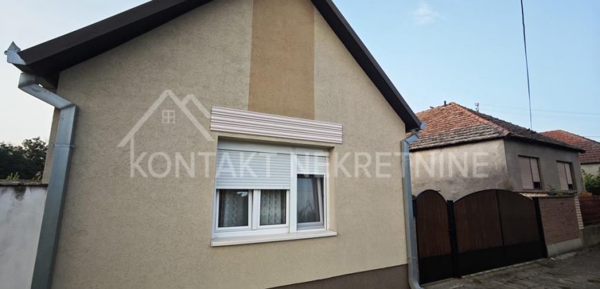 Renovirana Kuća U Nikincima