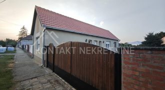 Renovirana Kuća U Nikincima Na 10.5 Ari Placa
