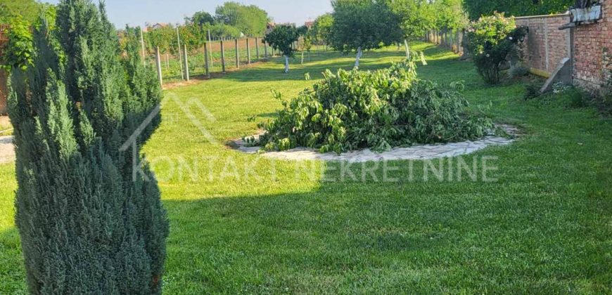 Renovirana Kuća U Nikincima