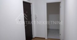 Nov Dvosoban Stan U Prizemlju – Centar Rume