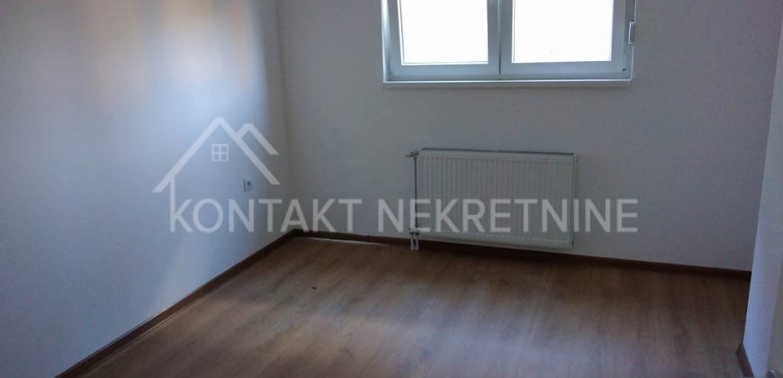 Nov Dvosoban Stan U Prizemlju – Centar Rume