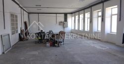 STAMBENO POSLOVNI PROSTOR U CENTRU KRALJEVACA