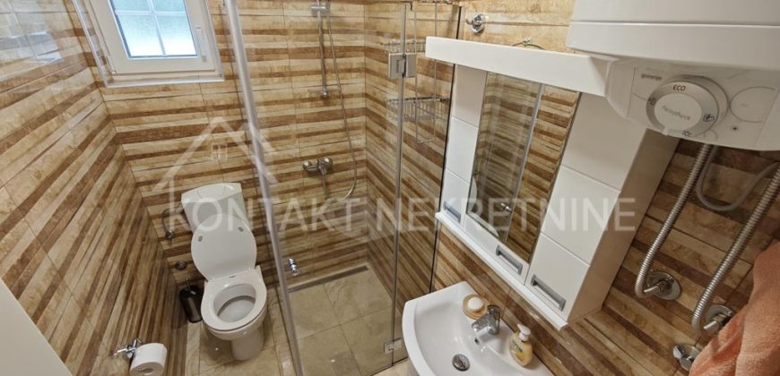 Savršena Kuća Za Miran Porodični Život – TOP Lokacija!