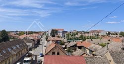 Trosoban Namešten Stan U Centru Rume