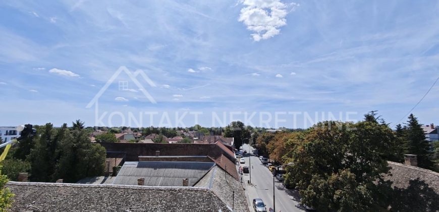 Trosoban Namešten Stan U Centru Rume