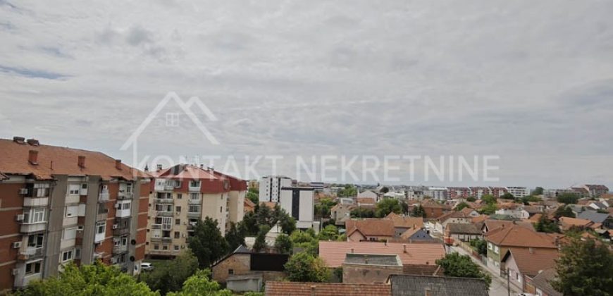 Jednoiposoban Stan U Potkrovlju – Kod Doma Zdravlja