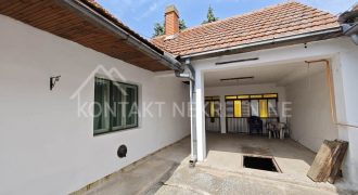 Prodaje Se Prizemna Kuća U Rumi 99m²
