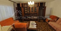 Prodaje Se Prizemna Kuća U Rumi 99m²