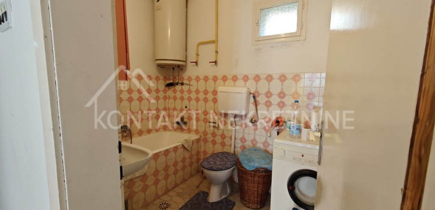 Prodaje Se Prizemna Kuća U Rumi 99m²