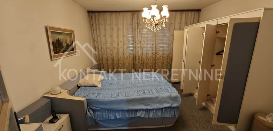 Prodaje Se Prizemna Kuća U Rumi 99m²