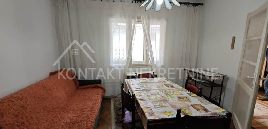 Prodaje Se Prizemna Kuća U Rumi 99m²