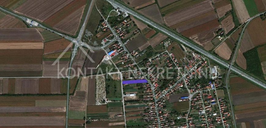 Starija Kuća Na 33a Placa U Pećincima – Blizina E-70