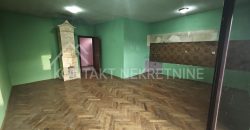 Prodaje Se Dvojna Kuća Sa Dodatnim Objektima Na 4.5a Placa