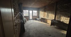 Prodaje Se Dvojna Kuća Sa Dodatnim Objektima Na 4.5a Placa