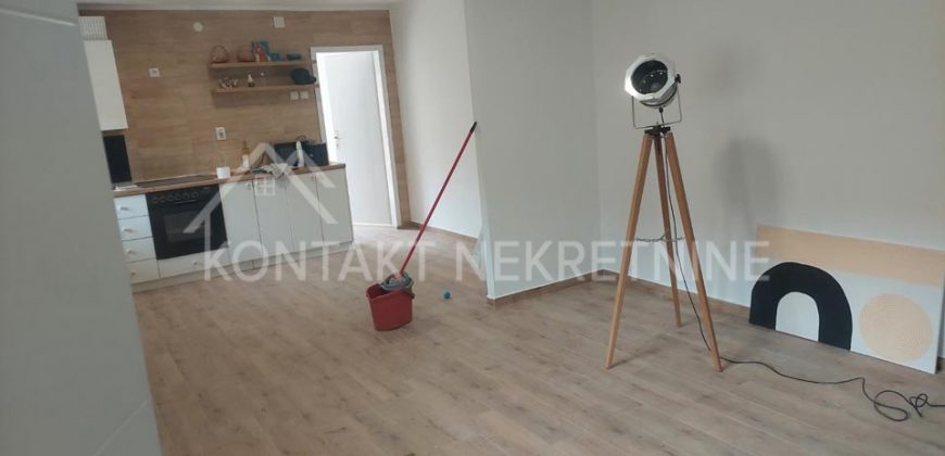 Na Prodaju Kuća sa Letnjikovcem i Garažom – Blizina Borkovca!