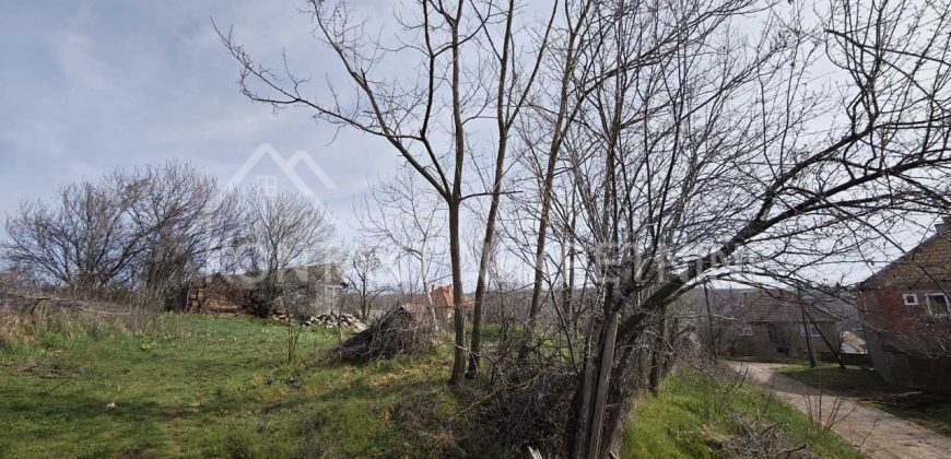 Odlična Prilika – Građevinski Plac U Blizini Crkve | Jazak