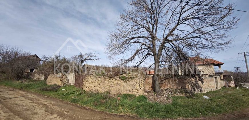 Odlična Prilika – Građevinski Plac U Blizini Crkve | Jazak
