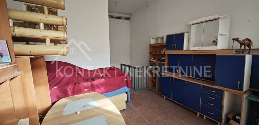 Poslovni Prostor U Centru Rume – 50 m² U Dva Nivoa