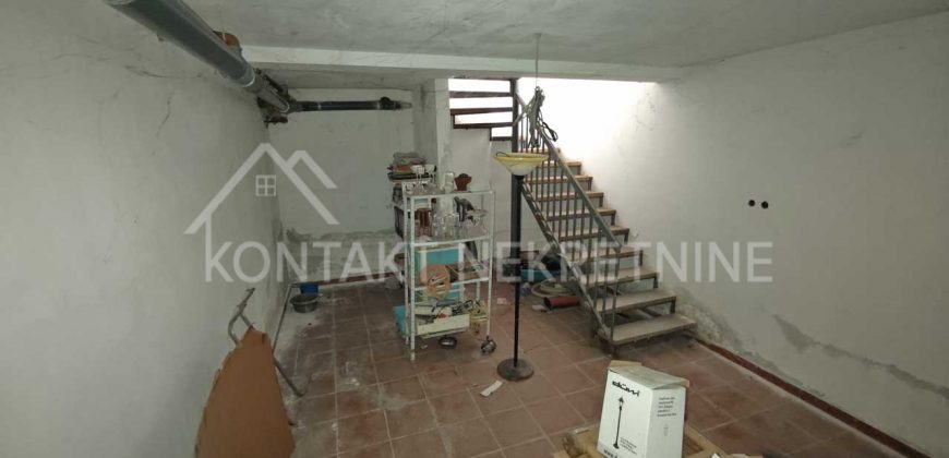 Poslovni Prostor U Centru Rume – 50 m² U Dva Nivoa