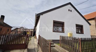 🏡 Kuća 100m² Na Placu Od 5.5 Ari – Irig