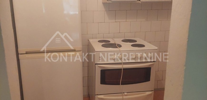 Porodična Kuća 180 m² – Odlična Lokacija, Uveden Gas