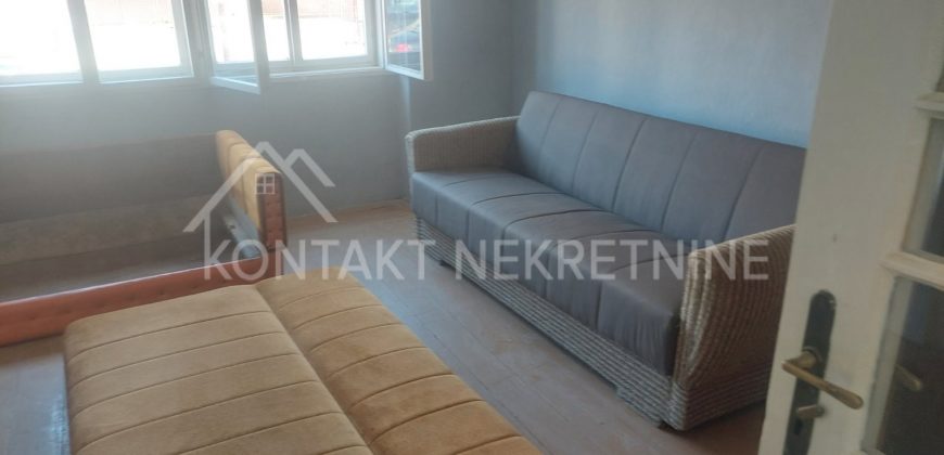 Porodična Kuća 180 m² – Odlična Lokacija, Uveden Gas