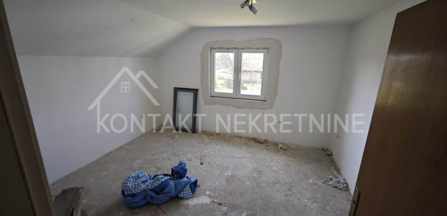 Prostrana Porodična Kuća Sa Dvorištem – Donji Petrovci