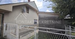 Višefunkcionalna Nekretnina U Vrdniku – Tri objekta, Idealno Za Život I Izdavanje